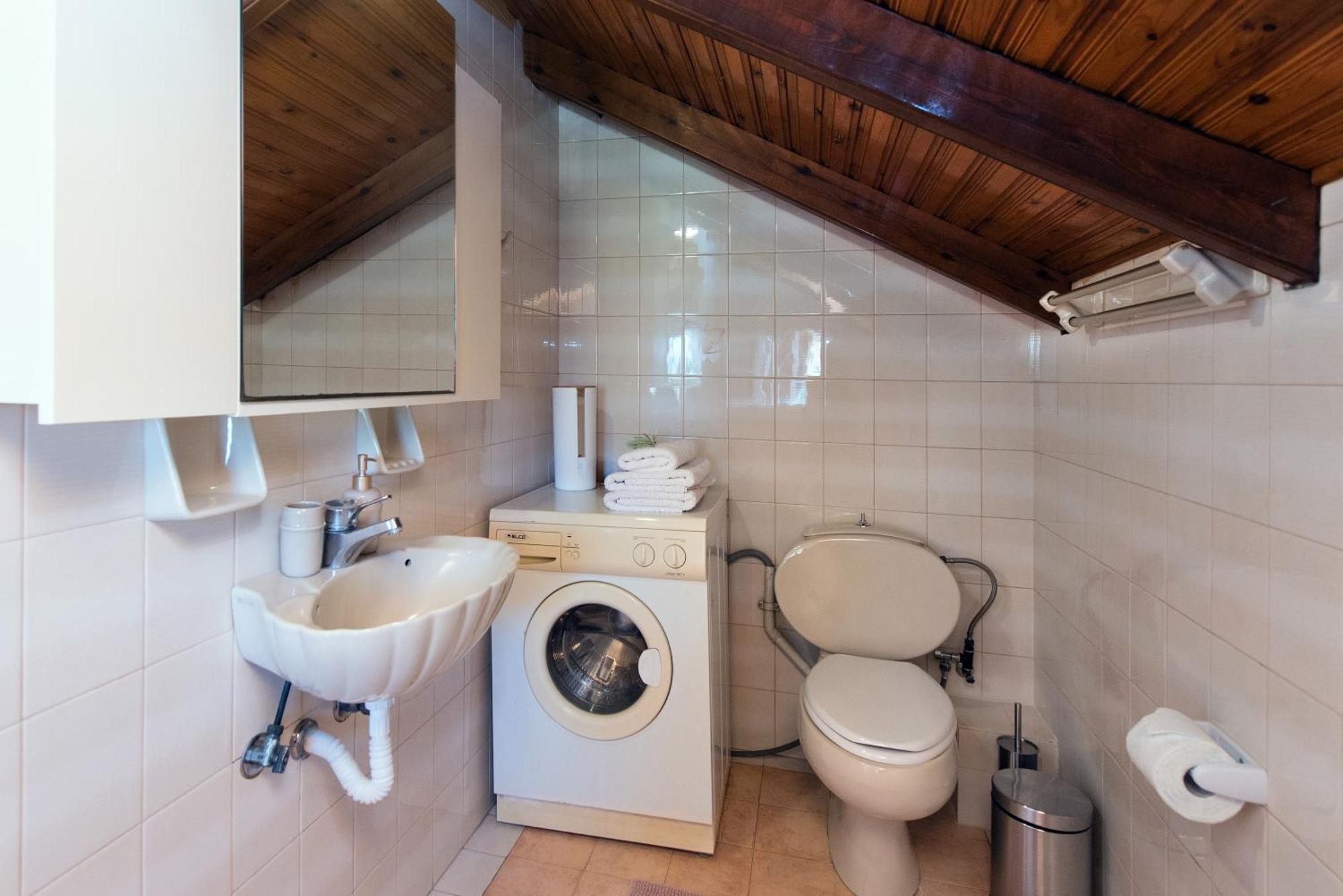 The Roof Family Apartment Alepou Экстерьер фото