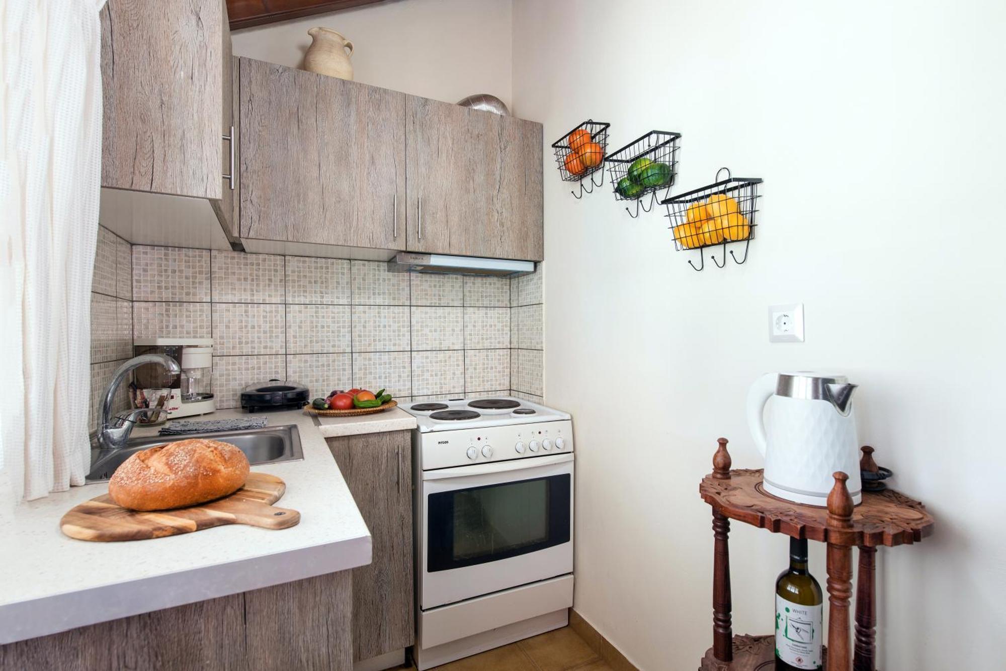 The Roof Family Apartment Alepou Экстерьер фото